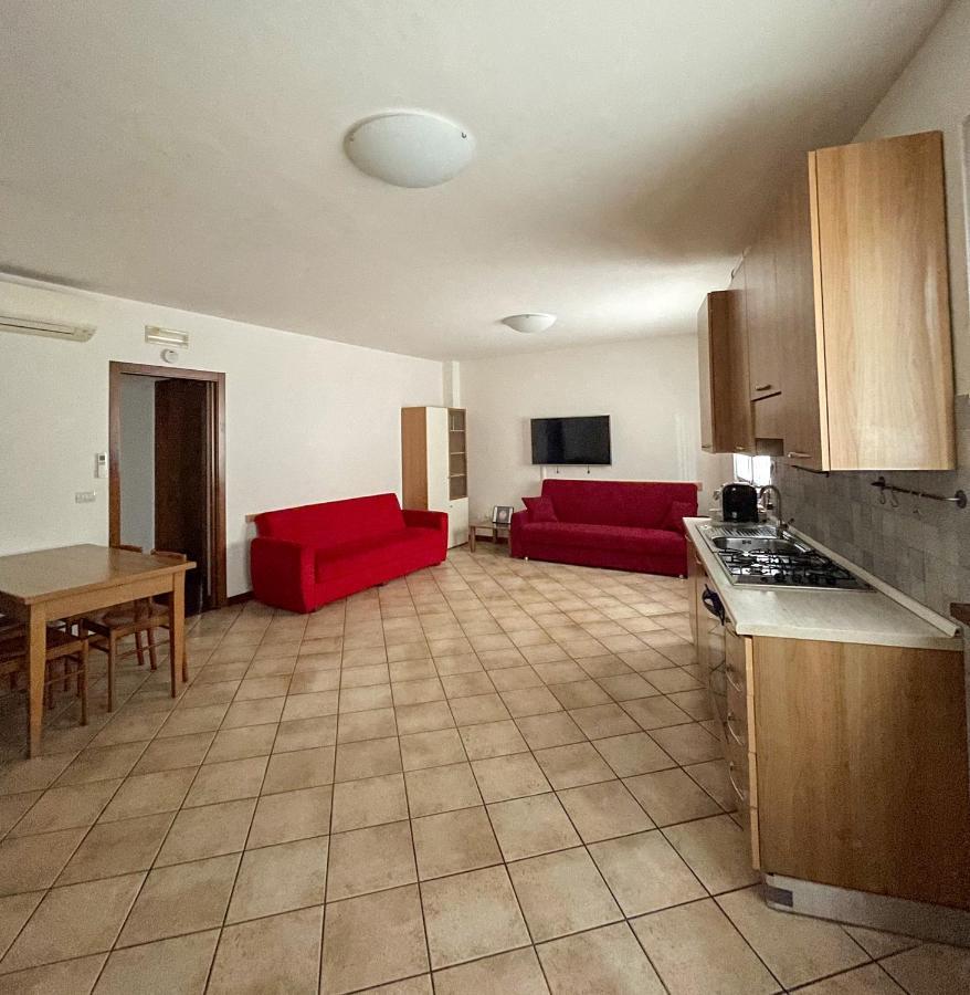 Richi Rent 01 Villa Verona Bagian luar foto